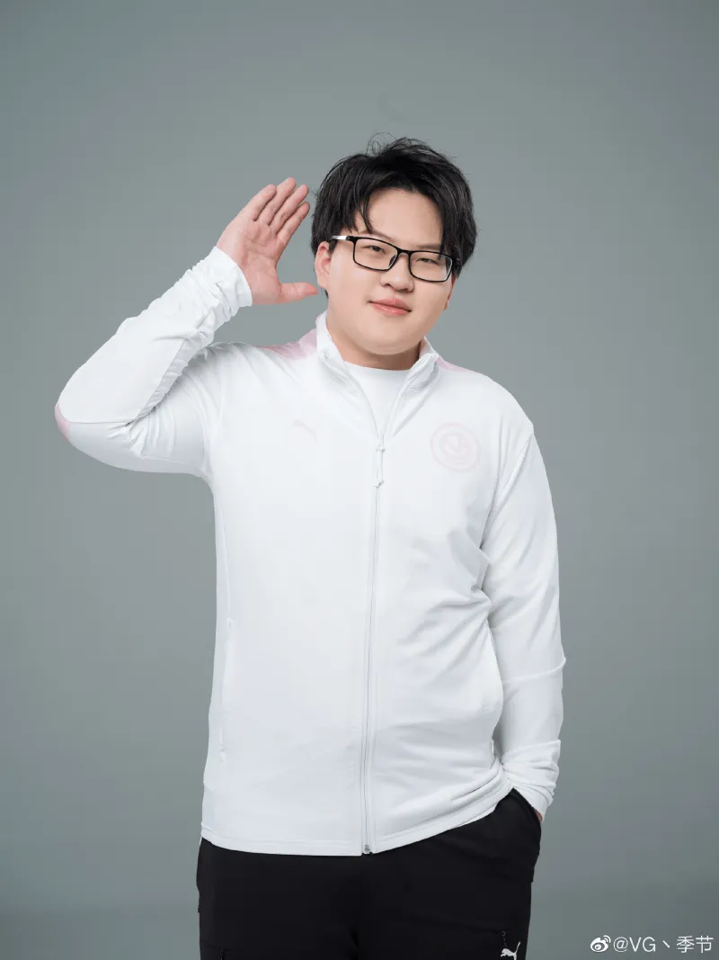 HTH-季节发文：就算仇人见到我错过了高铁，也该释怀了吧！